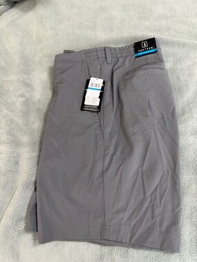 PGA Tour Men’s Light Gray Hybrid Golf Shorts